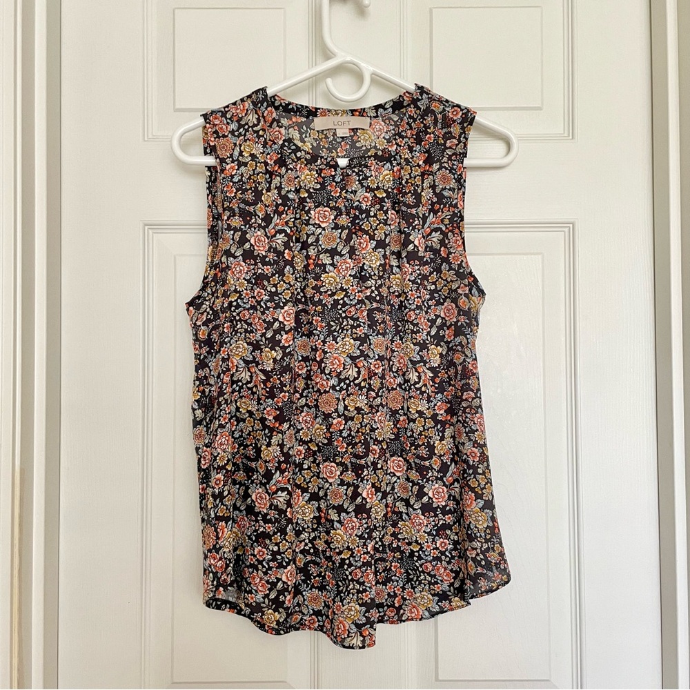 LOFT Floral Brown Split-Neck Sleeveless Blouse – Small